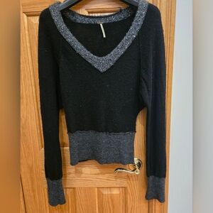 Free People Black and Sparkly Gray Wool Knit Sweater - Size XS But Fits Like a M